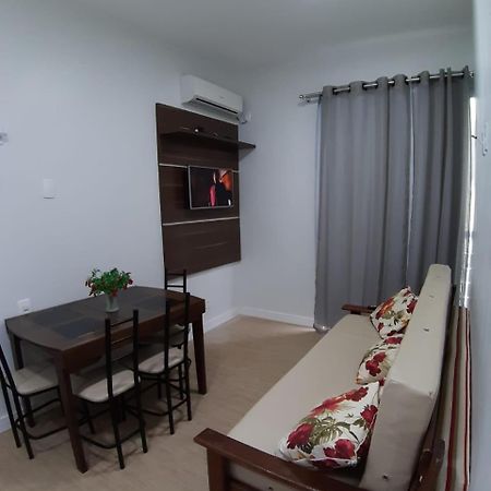 Apartamento Ilha Dos Patos Ingleses Na Beira Do Mar Флорианополис Номер фото