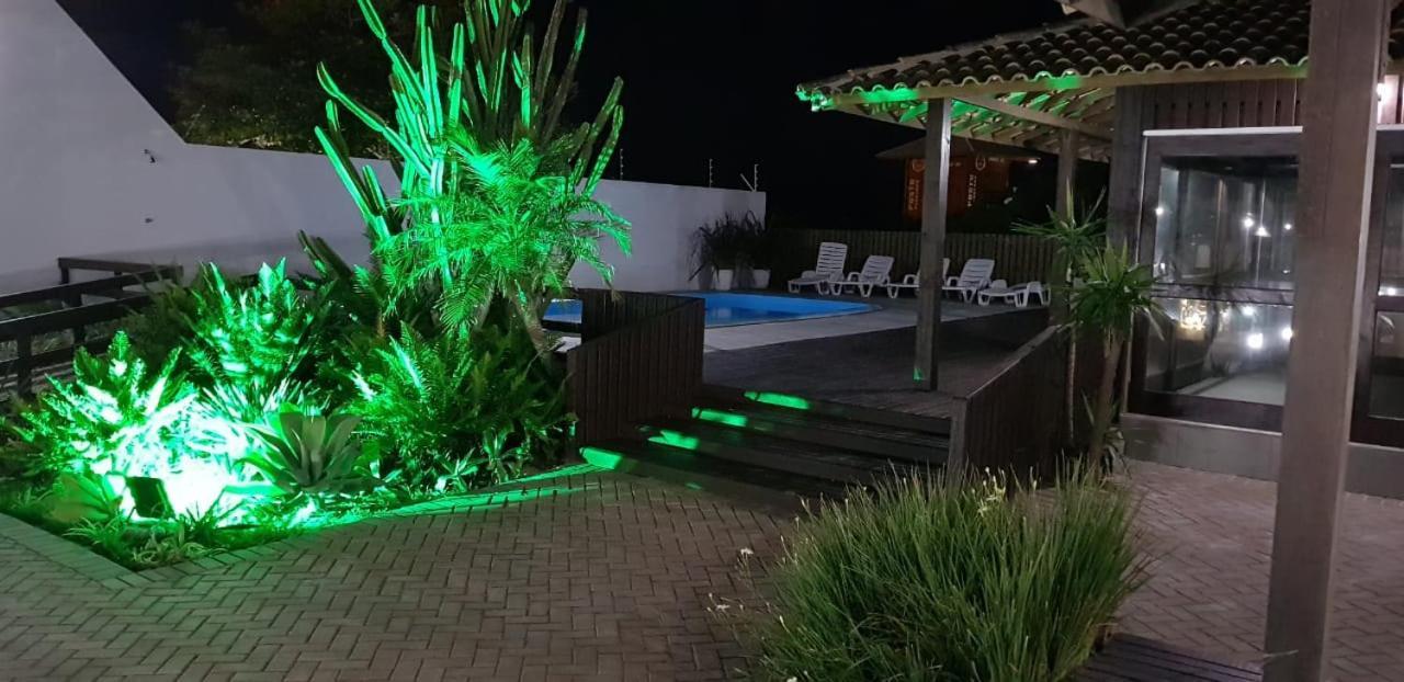 Apartamento Ilha Dos Patos Ingleses Na Beira Do Mar Флорианополис Экстерьер фото