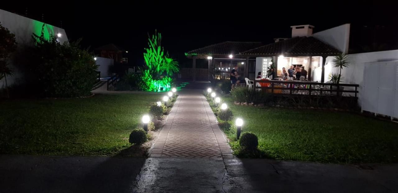 Apartamento Ilha Dos Patos Ingleses Na Beira Do Mar Флорианополис Экстерьер фото